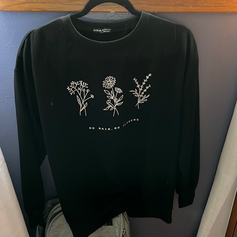Black flower crew neck
